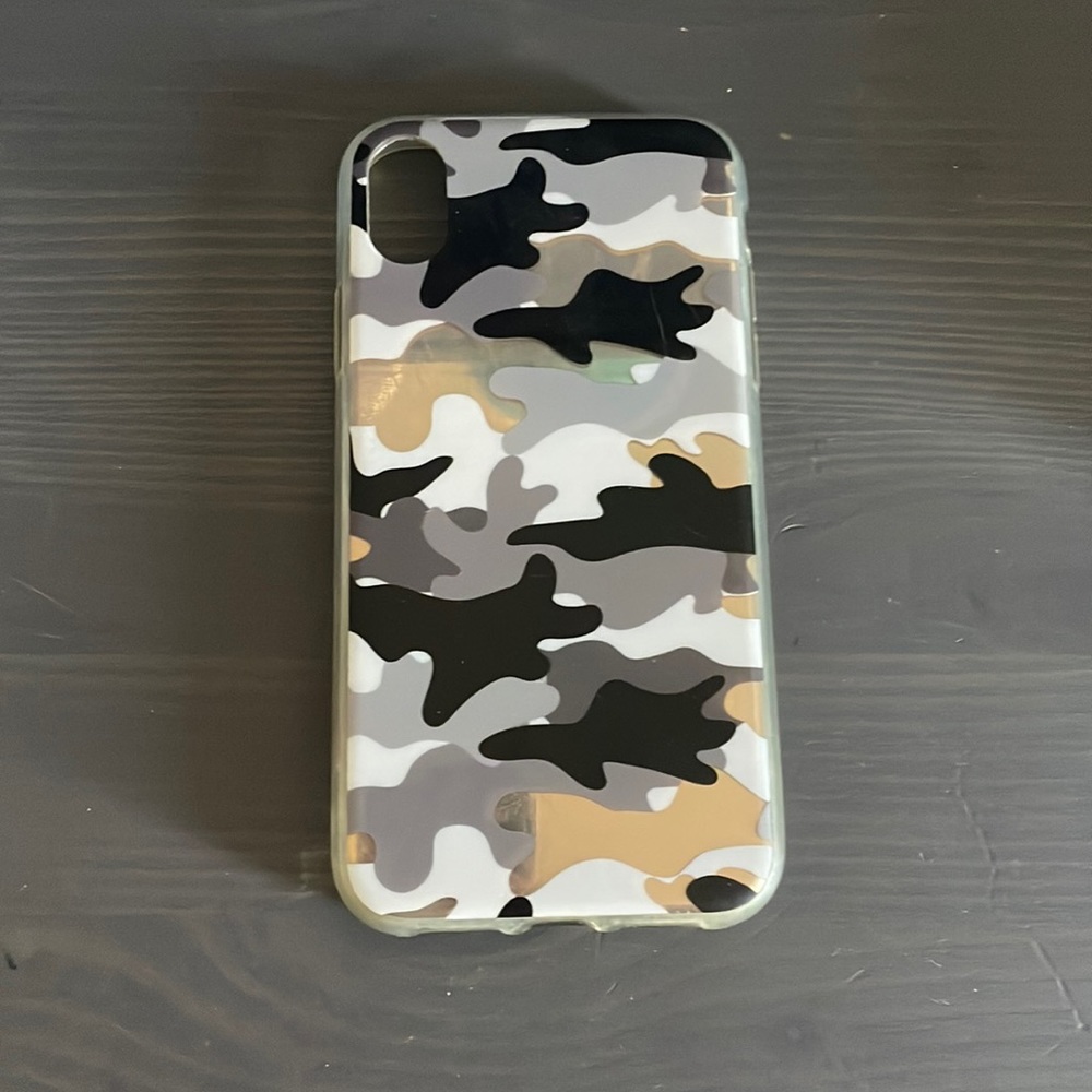 iPhone XR case camo
